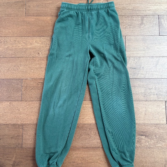 Aritzia TNA Sweat Set - Picture 3 of 5